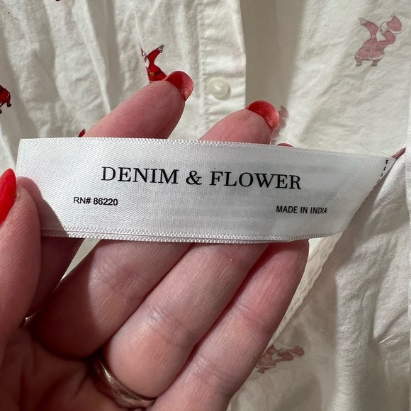 Denim & Flower Ricky Singh White Shirt with Red Santa pattern, Christmas, size M - Picture 4 of 4